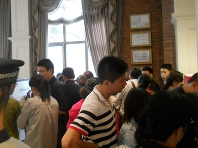 金地·圣愛米倫墅院洋房潮襲江城，升級(jí)鉅獻(xiàn)定義湖居新范式